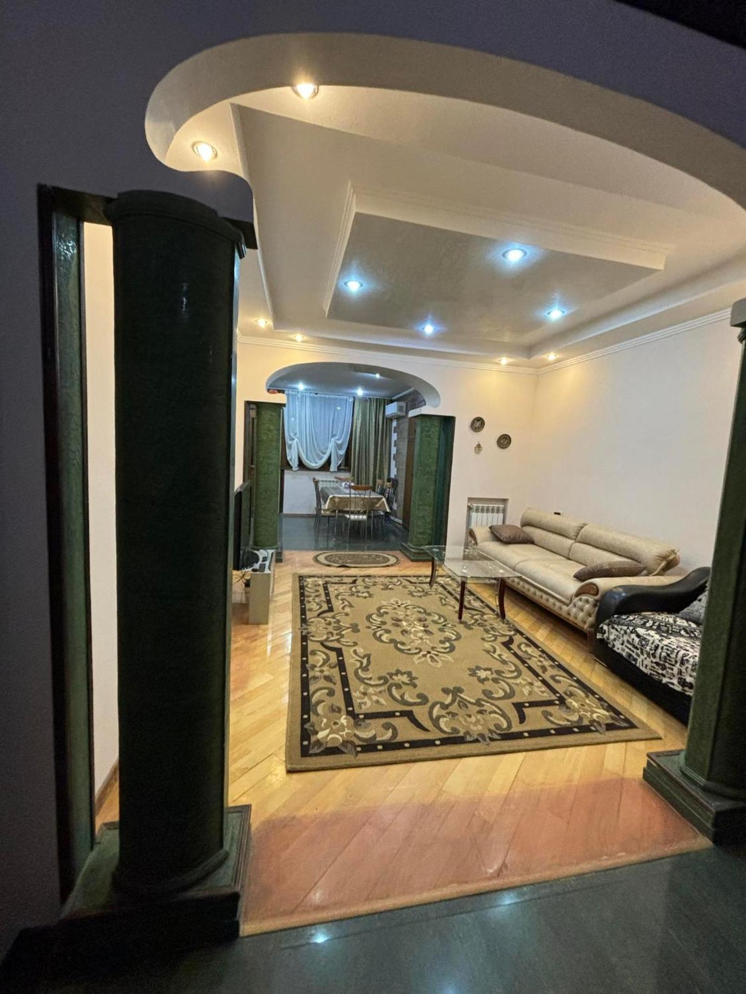 Apartment On Sanapiro Tbilisi Exteriér fotografie